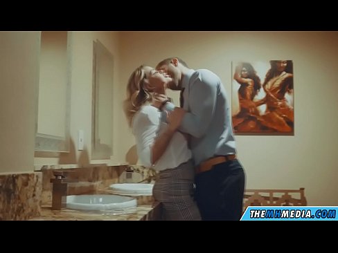 ❤️ Ilehoria busti batek komun publiko batean seduzitzen zaituenean ❤❌ Porno %eu.techkoala.topan